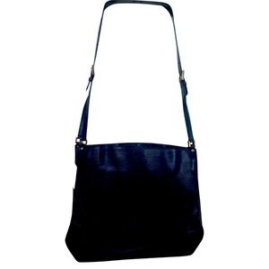 Louis Vuitton Mandara GM